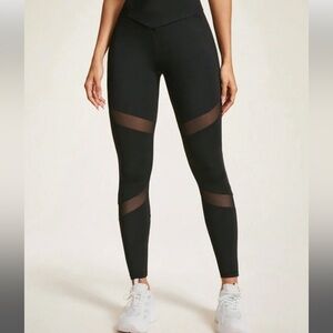 ❤️3/$25 Sale!❤️ Black yoga pants with mesh detail. Size small.